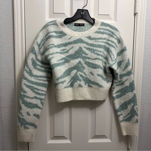 Short sweater